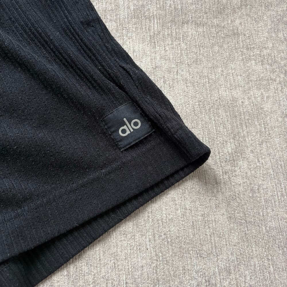 Alo Yoga Black Muse Shorts - Picture 2 of 3